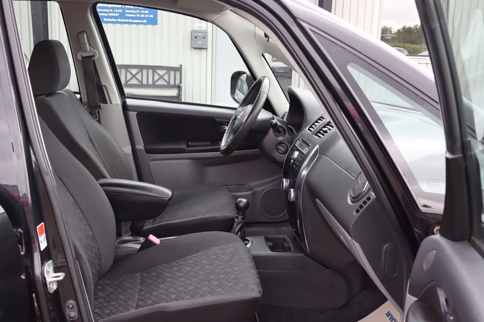 Suzuki SX4 1,6 GLX 4d