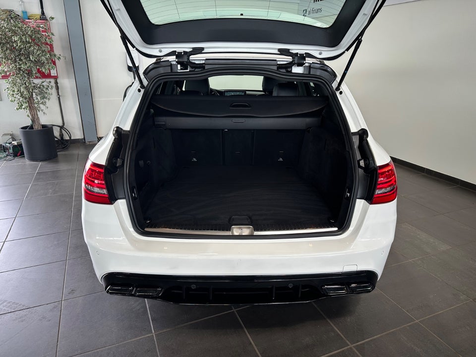 Mercedes C220 d 2,0 AMG Line stc. aut. 5d