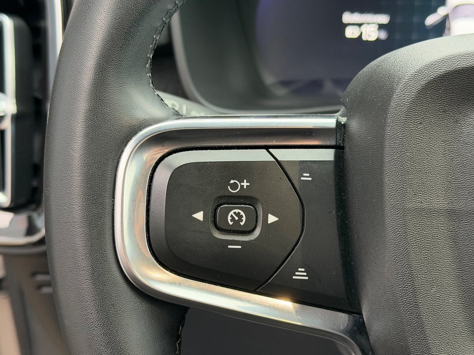 Volvo XC40 P6 ReCharge Core 5d