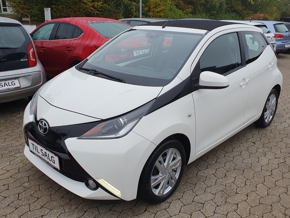 Toyota Aygo 1,0 VVT-i x-wave Sky 5d