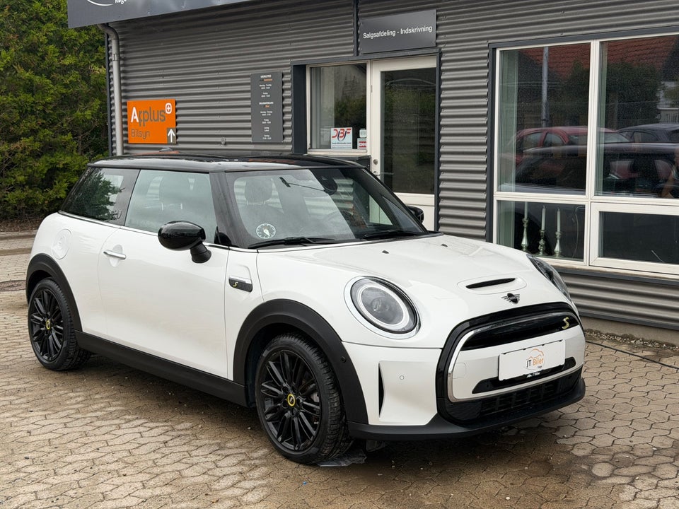 MINI Cooper SE Maximise 3d