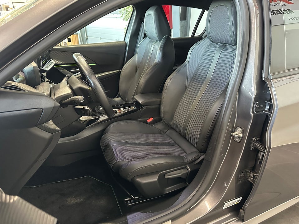 Peugeot 208 1,2 PureTech 100 GT 5d