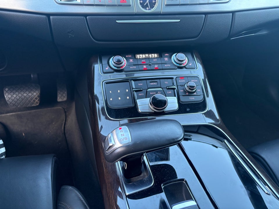 Audi A8 3,0 TDi 258 quattro Tiptr. lang 4d