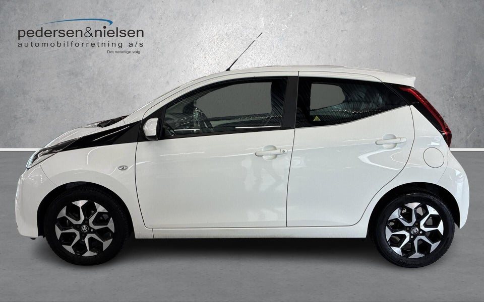 Toyota Aygo 1,0 VVT-i x-plore 5d