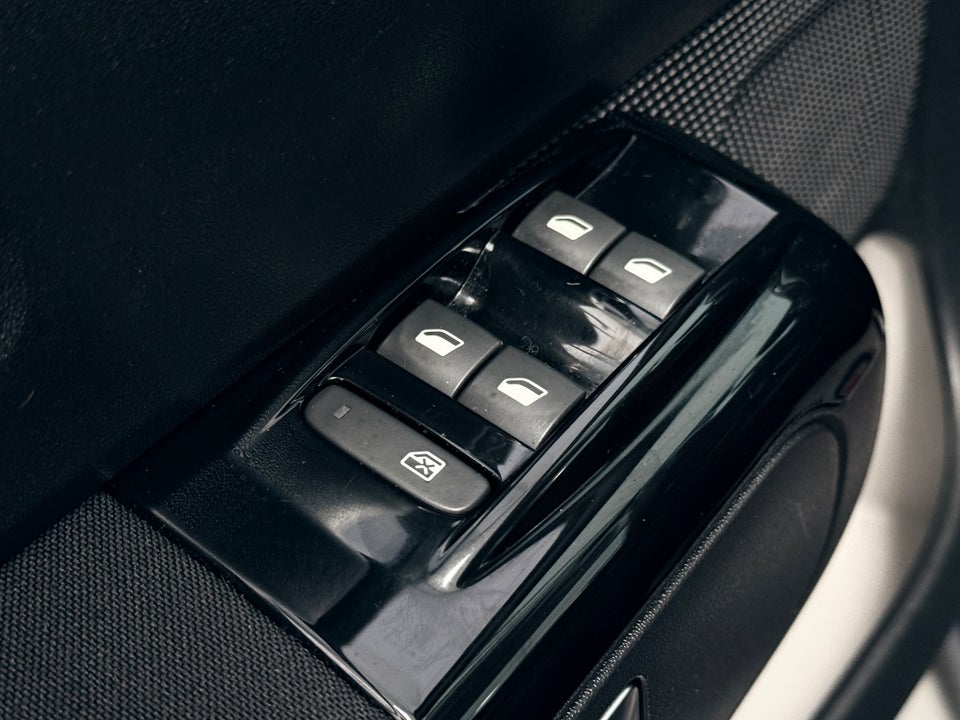 Citroën C3 1,2 PureTech 82 Iconic 5d