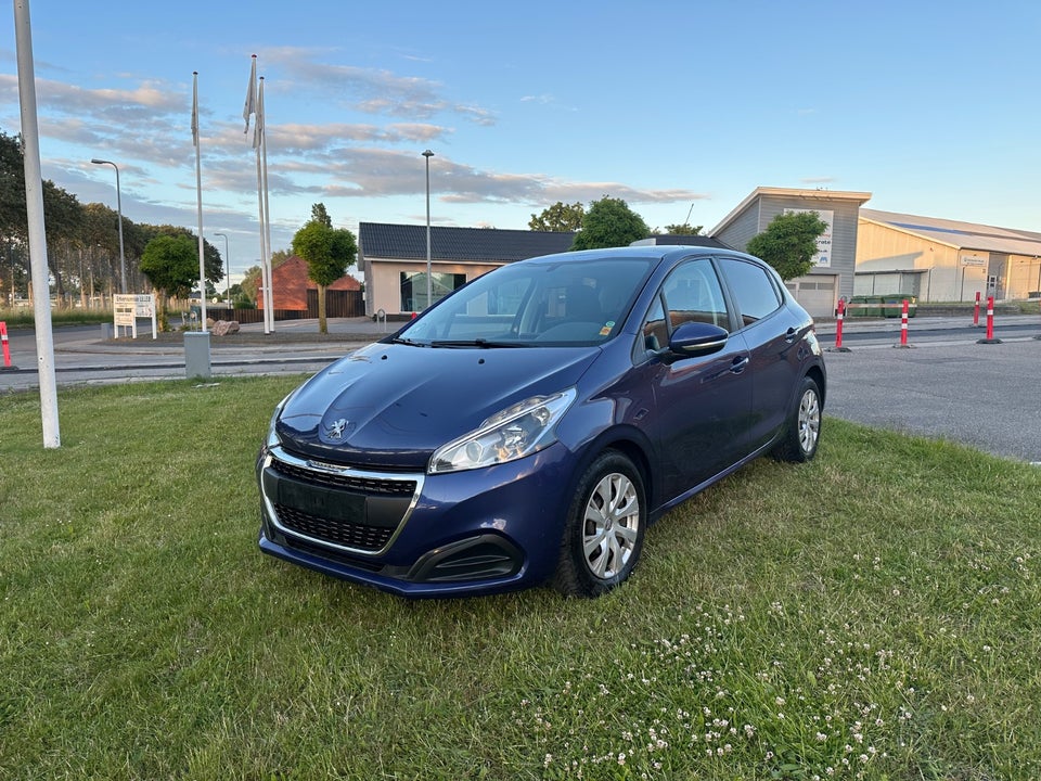 Peugeot 208 1,6 BlueHDi 100 Allure Sky 5d