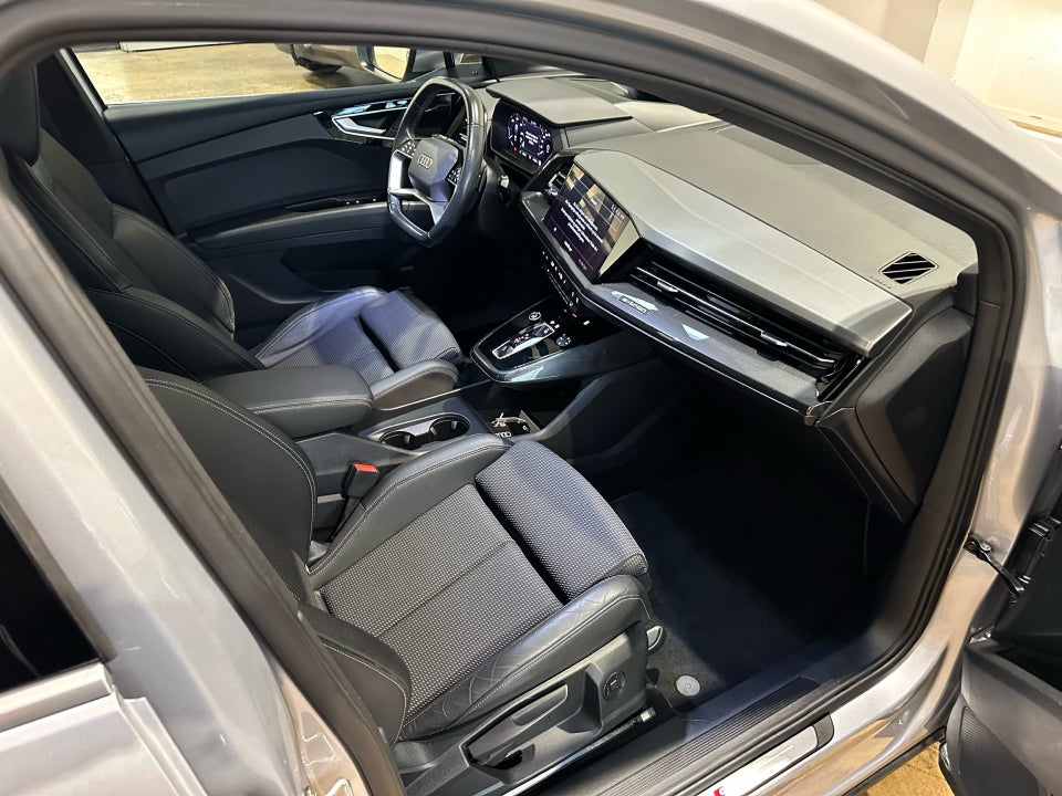 Audi Q4 e-tron 40 S-line 5d