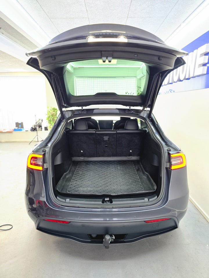 Tesla Model Y Long Range AWD 5d
