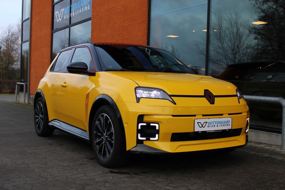 Renault 5 E-Tech 52 Iconic 5d