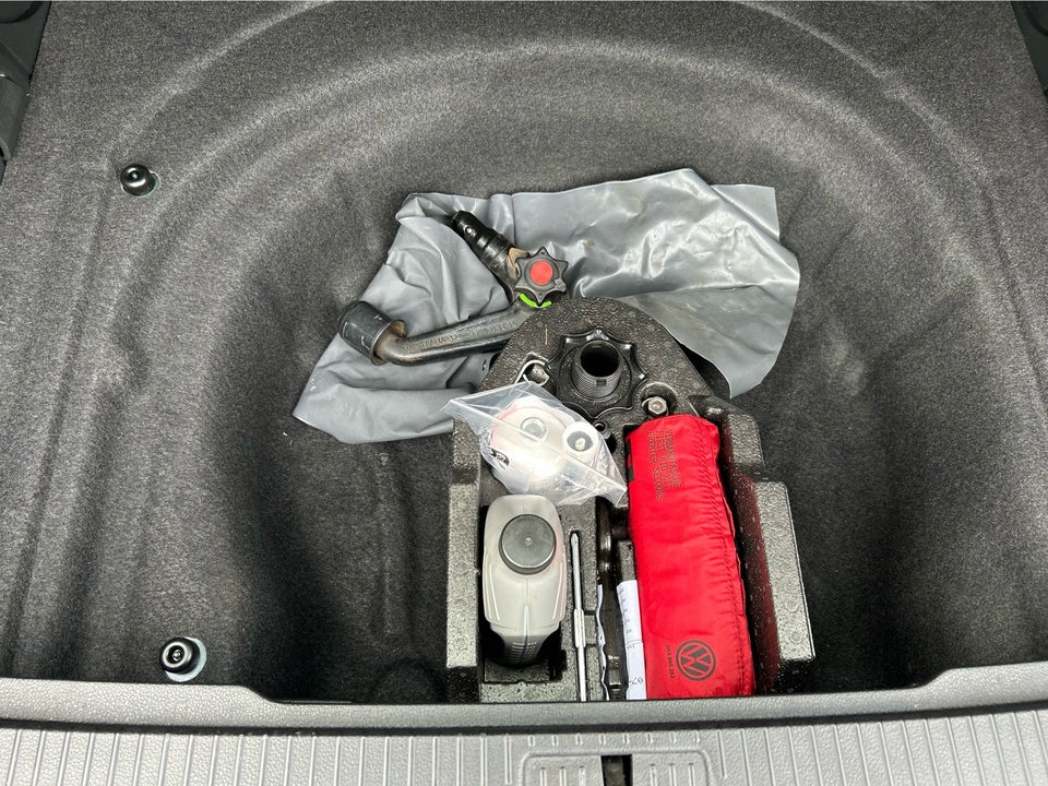 VW Passat 2,0 TDi 150 Elegance+ Variant DSG 5d