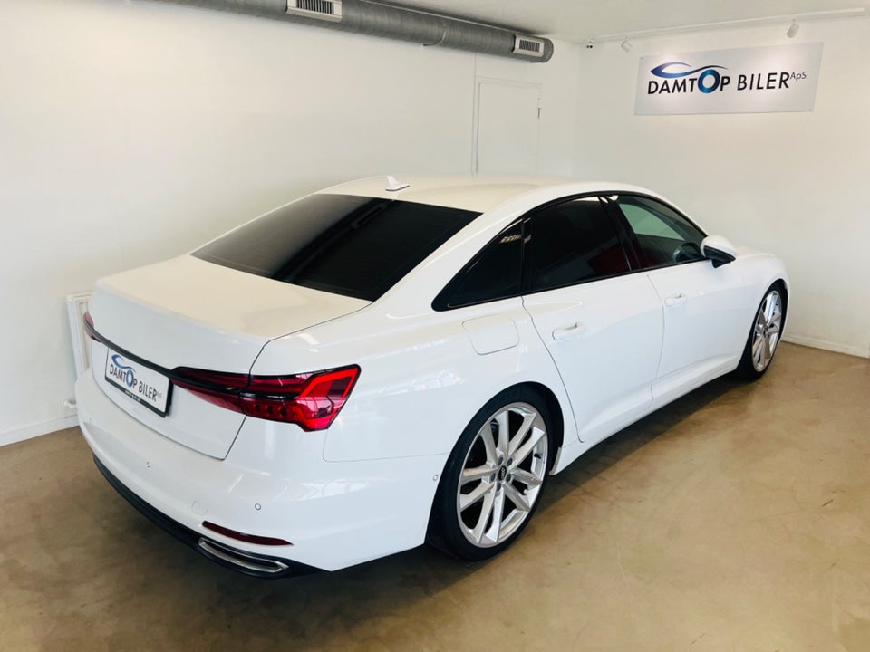 Audi A6 40 TDi Sport S-tr. 4d