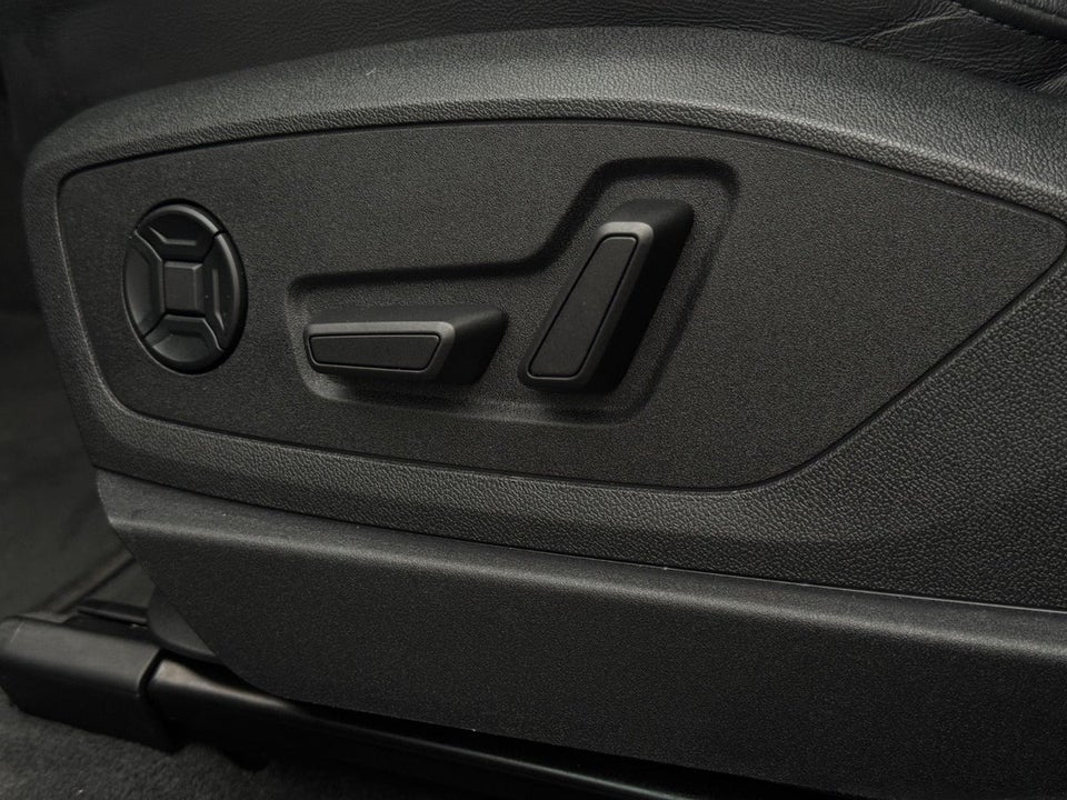 Audi Q8 e-tron 55 S-line Black Style quattro 5d