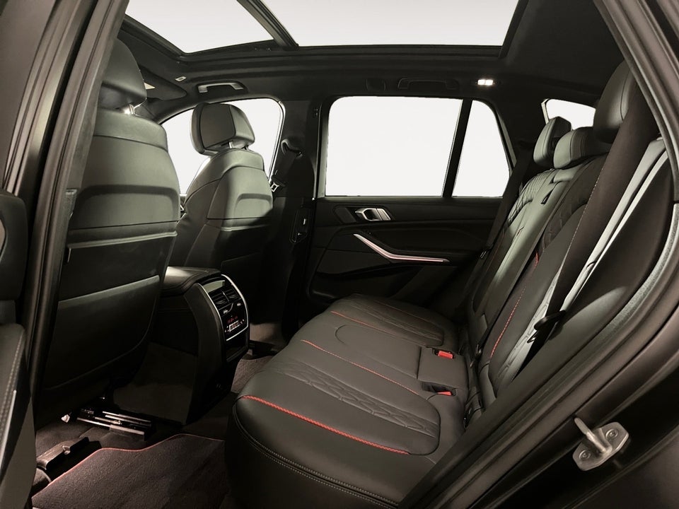 BMW X5 4,4 M50i Connected xDrive aut. 5d