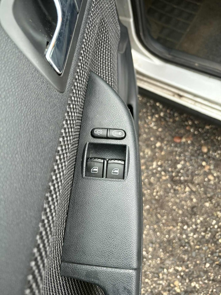 Skoda Fabia 1,4 16V 80 Ambiente Combi 5d