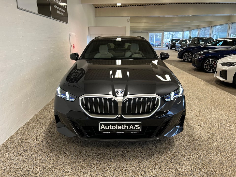 BMW i5 eDrive40 Touring Fully Charged M-Sport 5d