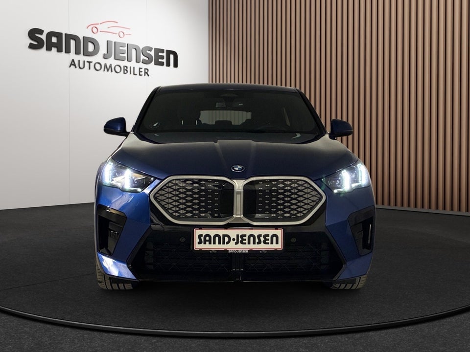 BMW iX2 xDrive30 M-Sport Premium 5d