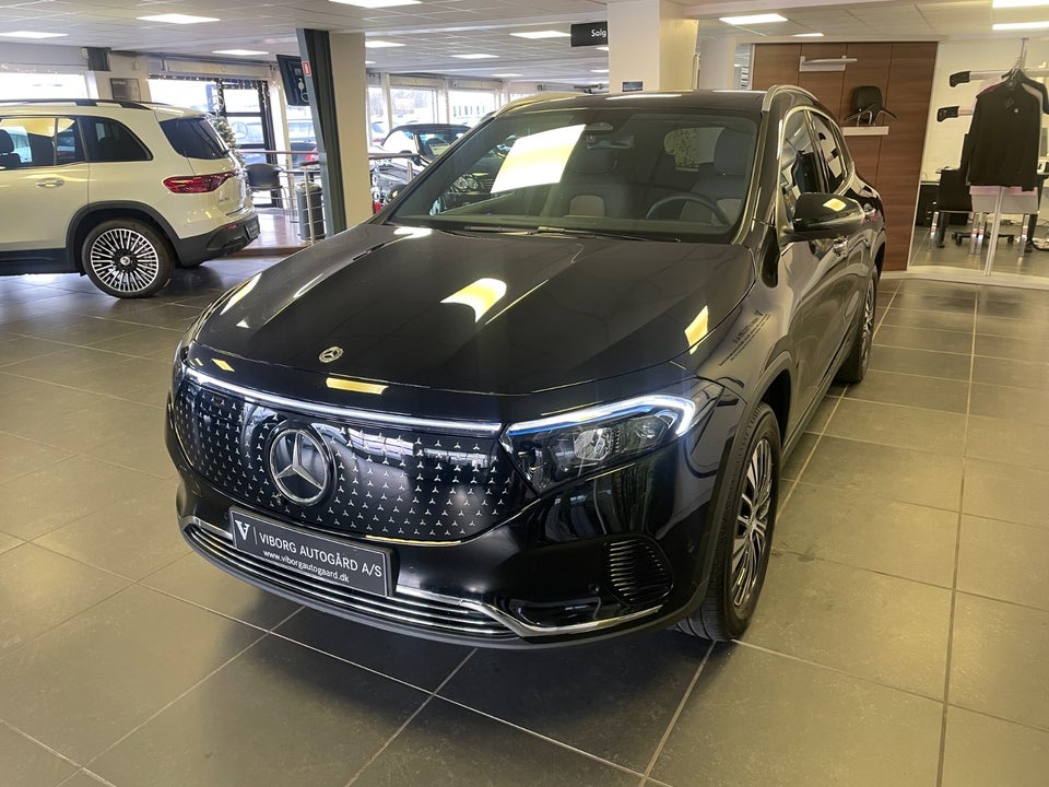 Mercedes EQA300 4Matic 5d