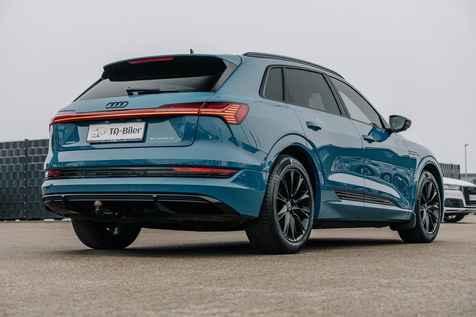 Audi e-tron 55 S-line quattro 5d