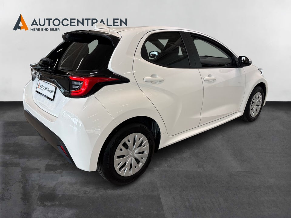 Toyota Yaris 1,5 Active 5d