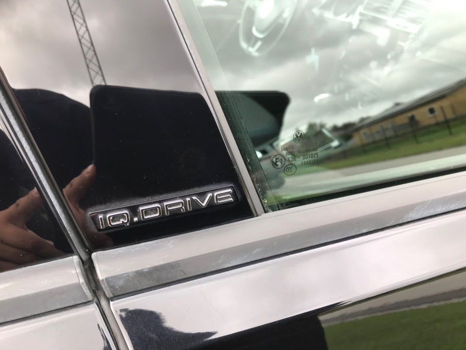 VW Golf VII 1,6 TDi 115 IQ.Drive 5d