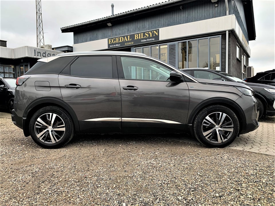 Peugeot 3008 1,6 Hybrid First Selection EAT8 5d