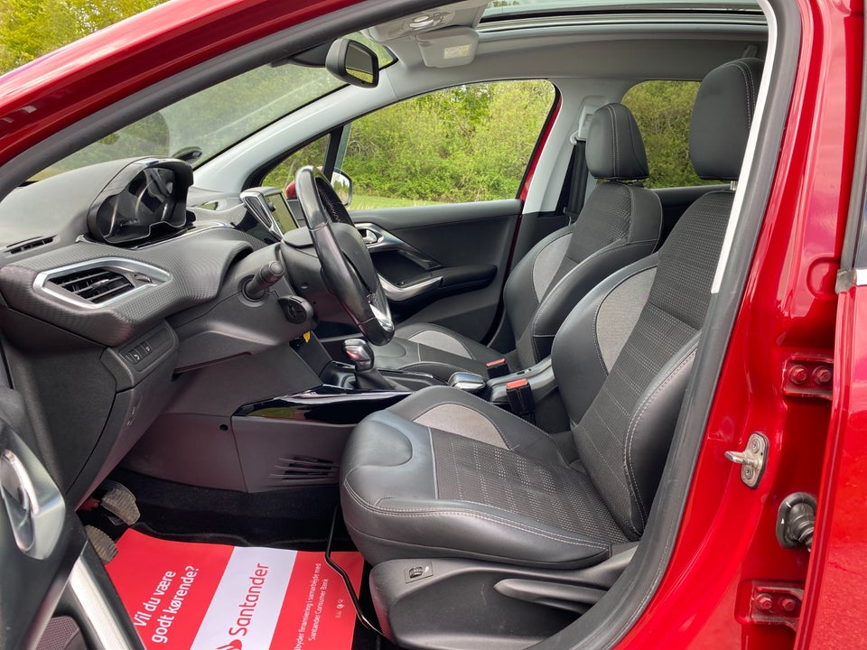 Peugeot 2008 1,6 BlueHDi 100 Allure Sky 5d