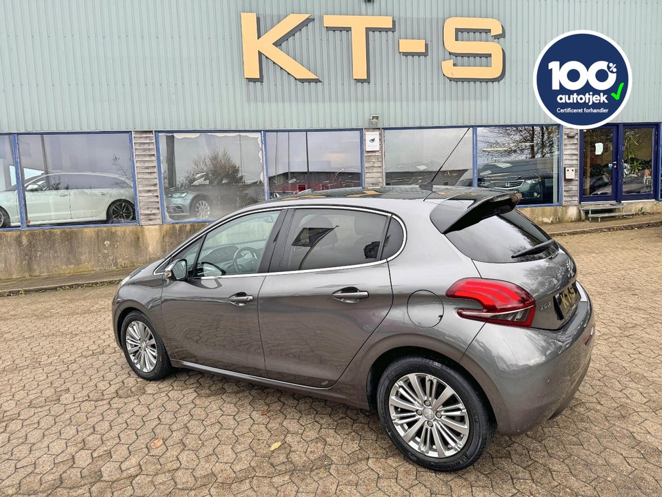 Peugeot 208 1,6 BlueHDi 100 Allure Sky 5d