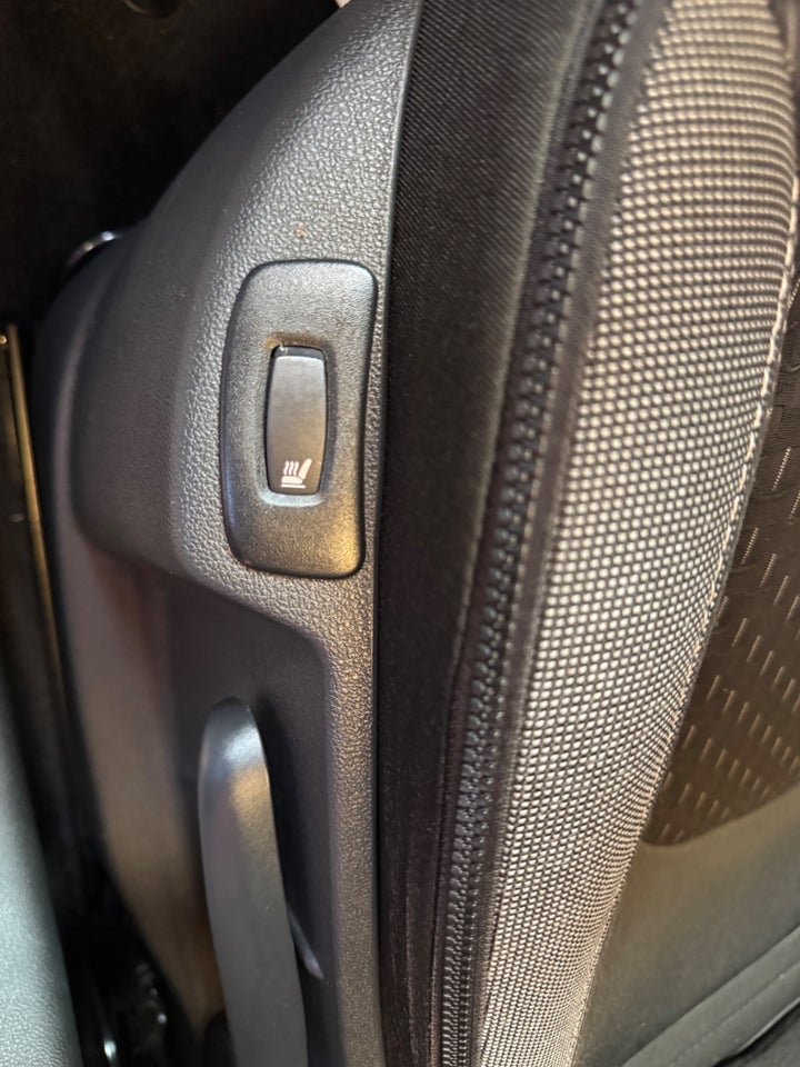 Renault Captur 1,5 dCi 90 Intens EDC 5d