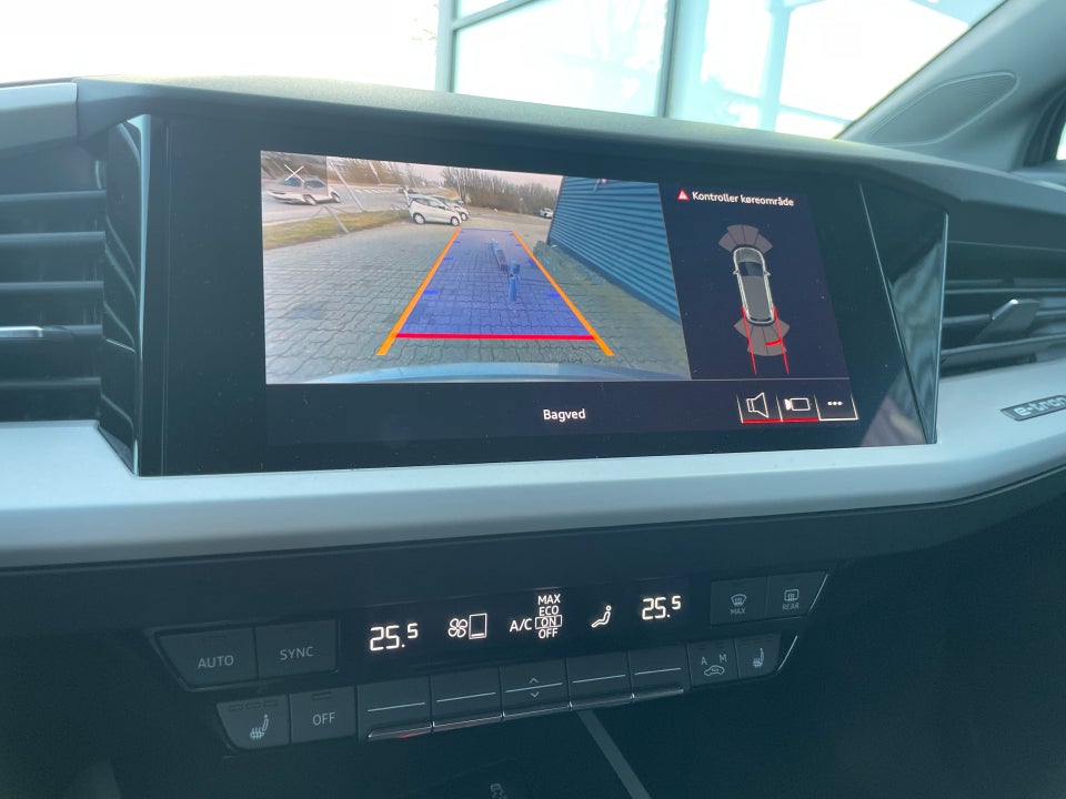 Audi Q4 e-tron 40 Attitude 5d