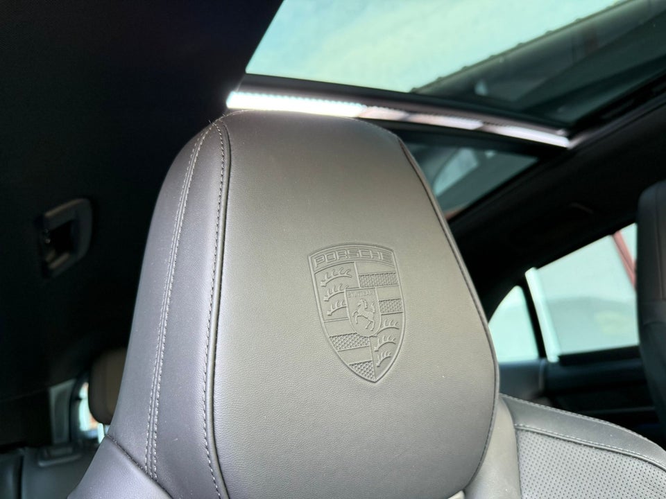 Porsche Macan 4 5d