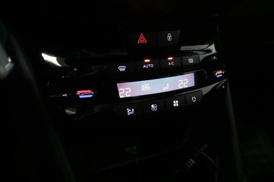 Peugeot 208 1,6 BlueHDi 100 Allure Sky 5d