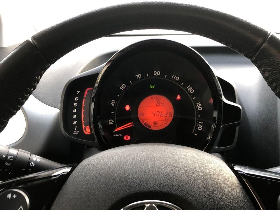 Toyota Aygo 1,0 VVT-i x-pression 5d