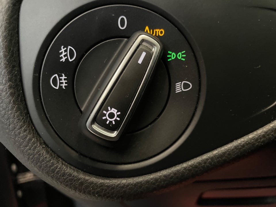 VW Golf VII 1,4 TSi 125 Comfortline Variant DSG 5d