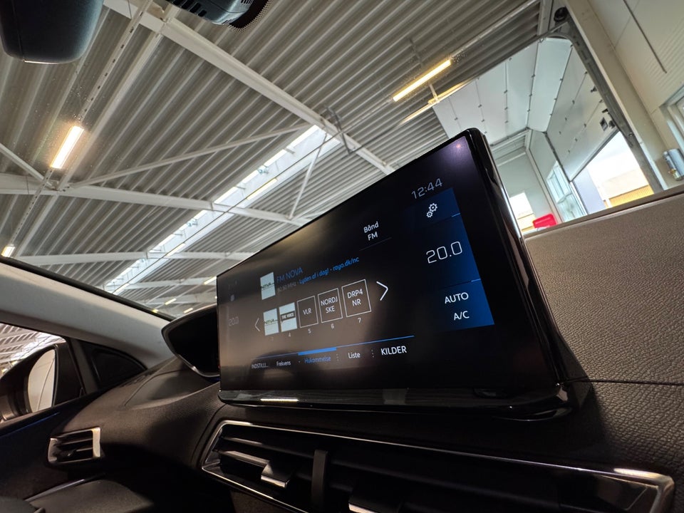 Peugeot 3008 1,5 BlueHDi 130 Allure Pack EAT8 5d
