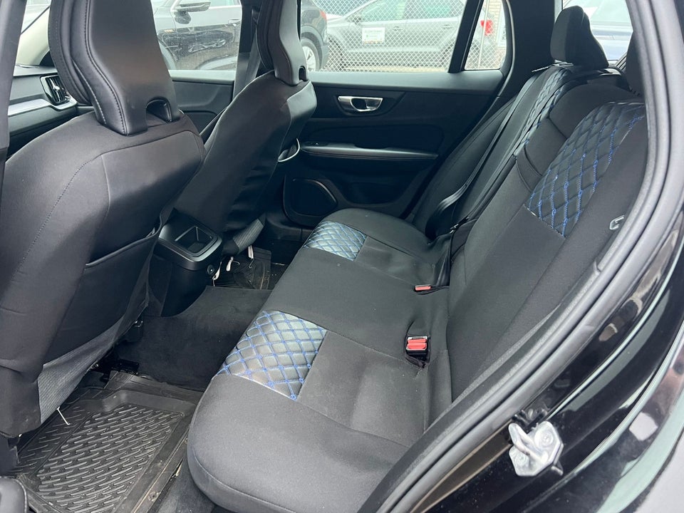 Volvo V60 2,0 B4 197 Inscription aut. 5d