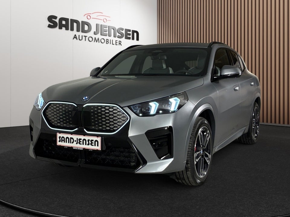 BMW iX2 xDrive30 Fully Charged 5d