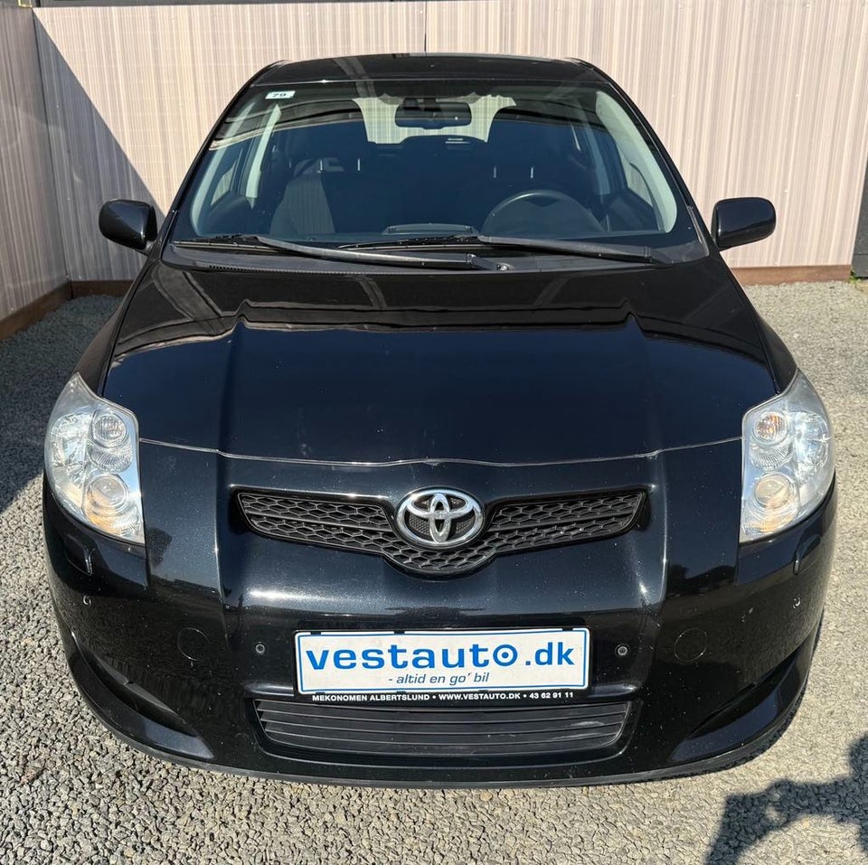 Toyota Auris 1,6 Sol 5d