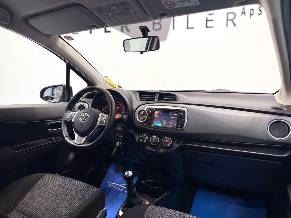 Toyota Yaris 1,0 VVT-i T2 5d