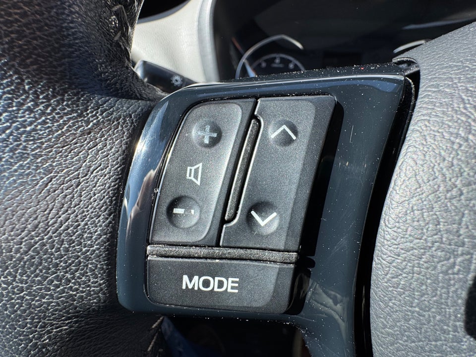 Toyota Yaris 1,0 VVT-i T2 5d