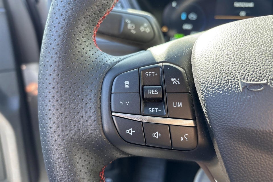 Ford Kuga 2,5 PHEV ST-Line X CVT 5d
