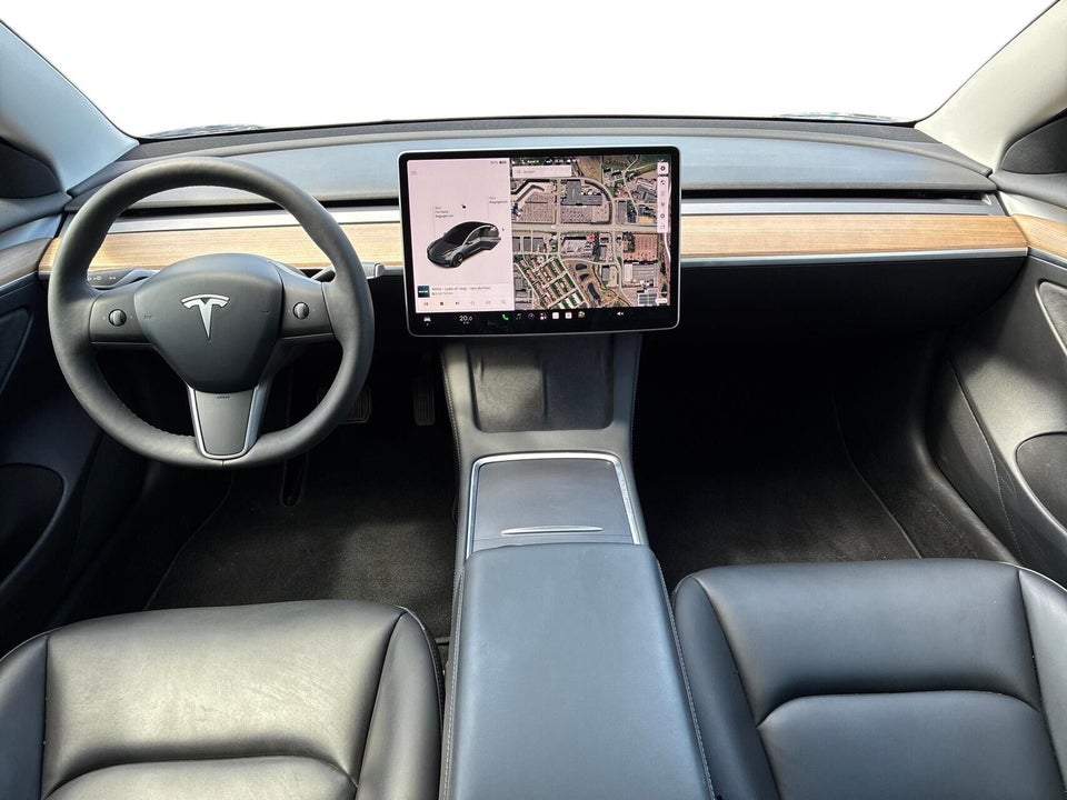 Tesla Model 3 Standard Range+ RWD 4d