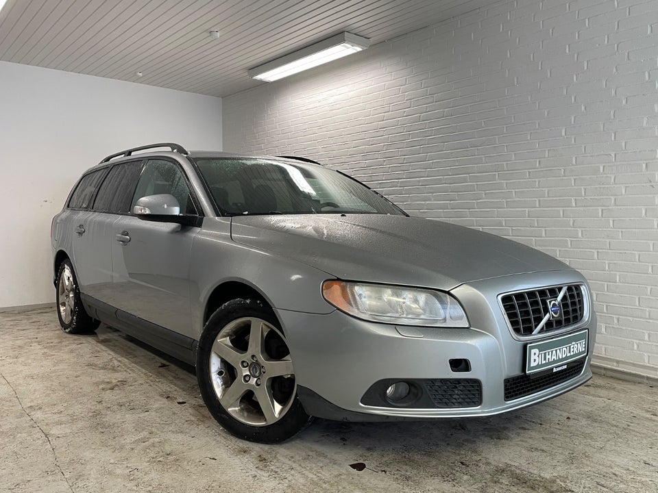 Volvo V70 2,5 T Momentum aut. 5d