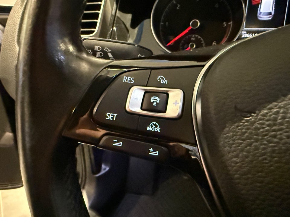 VW Golf VII 2,0 TDi 150 Comfortline Variant BM 5d