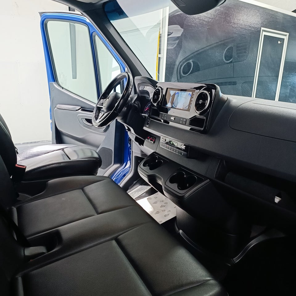 Mercedes Sprinter 319 2,0 CDi A3 Kassevogn aut. RWD
