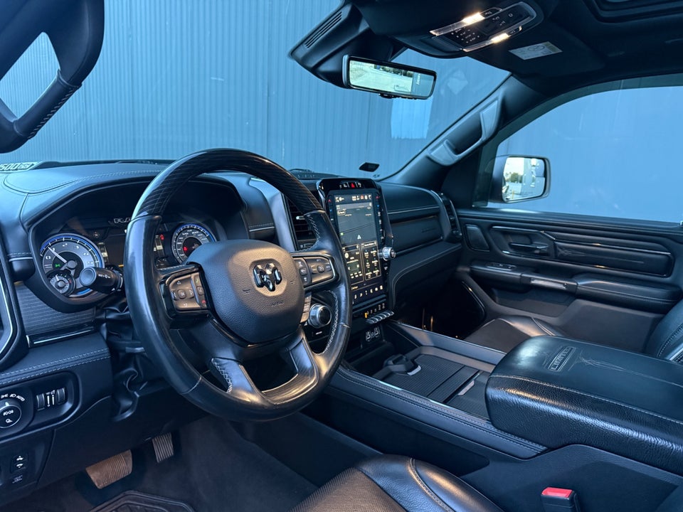 Dodge RAM 1500 5,7 V8 Hemi Limited Night aut. 4d