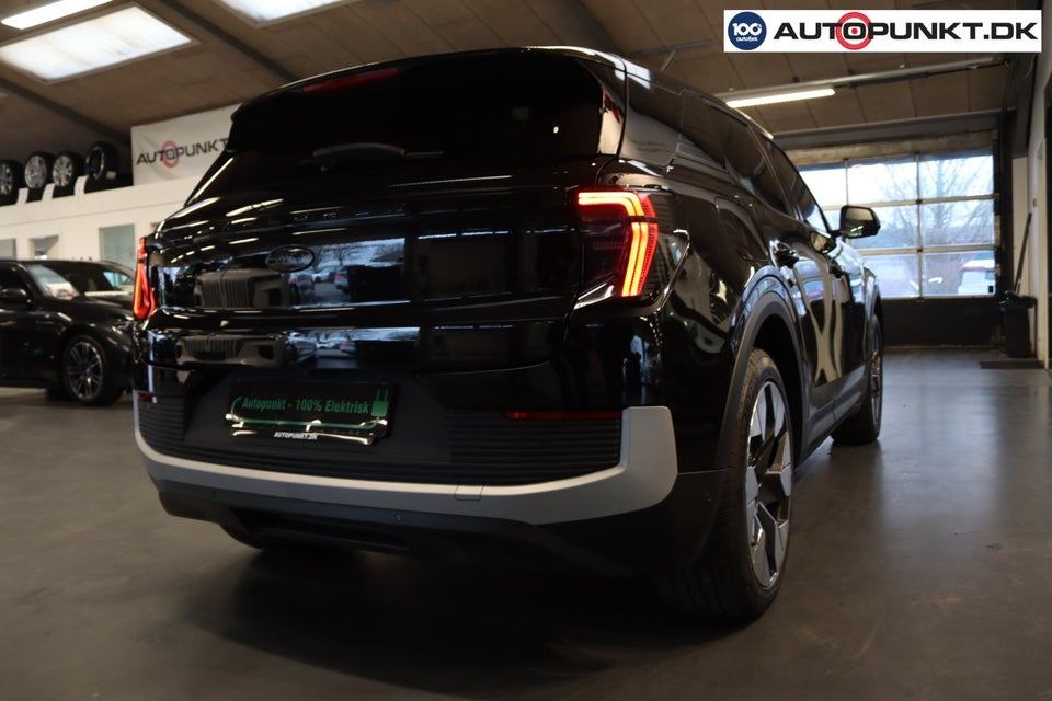 Ford Explorer 82 Premium Extended Range 5d