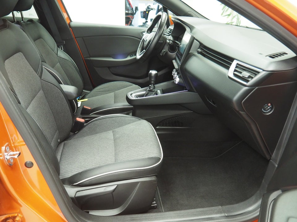 Renault Clio V 1,0 TCe 90 Intens 5d