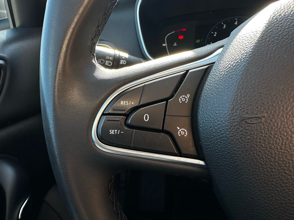 Renault Megane IV 1,3 TCe 140 Zen Sport Tourer 5d