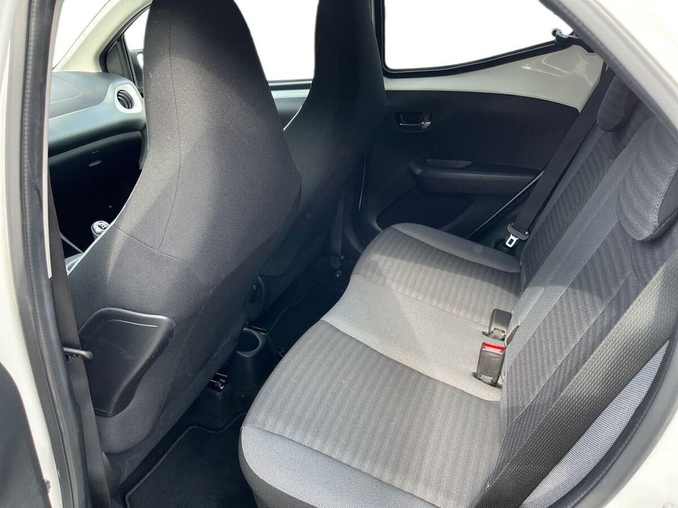 Toyota Aygo 1,0 VVT-i x-pression 5d
