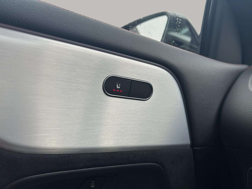 Mercedes EQA300 AMG Line 4Matic 5d